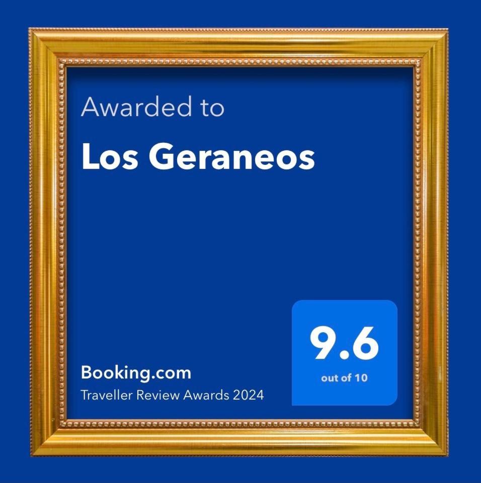 Los Geraneos Aguilas Bagian luar foto
